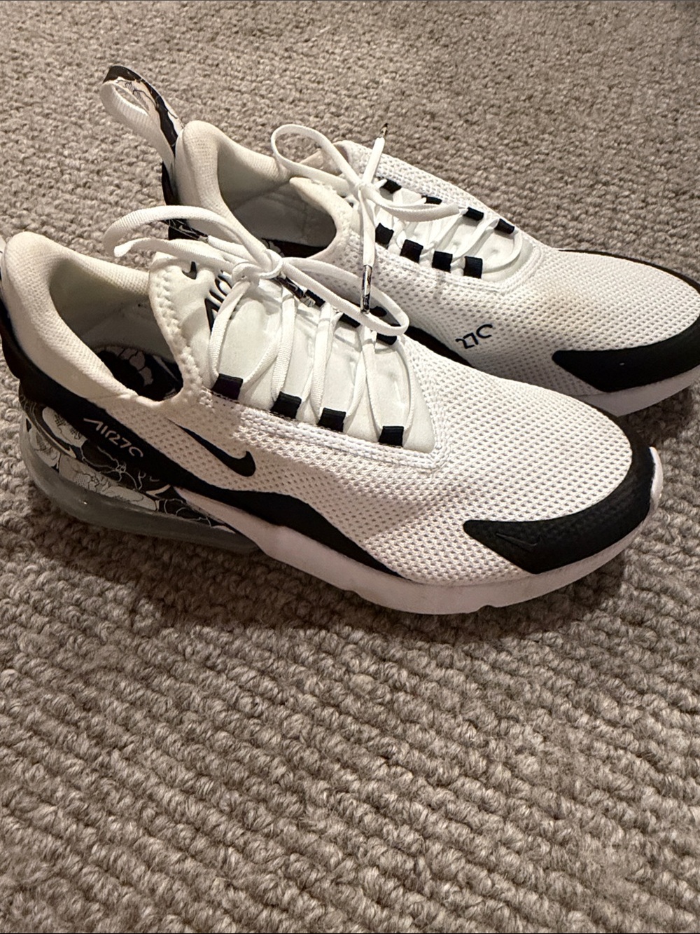 Nike White and Black Air Max 270  Sneakers
